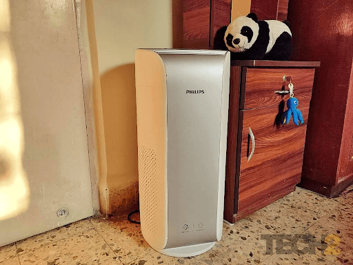 placing air purifier near door