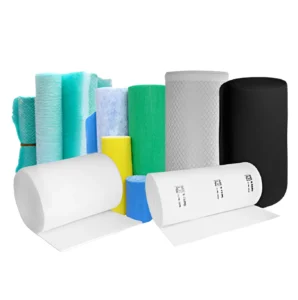 Colección de diversos materiales filtrantes en varios colores y texturas.